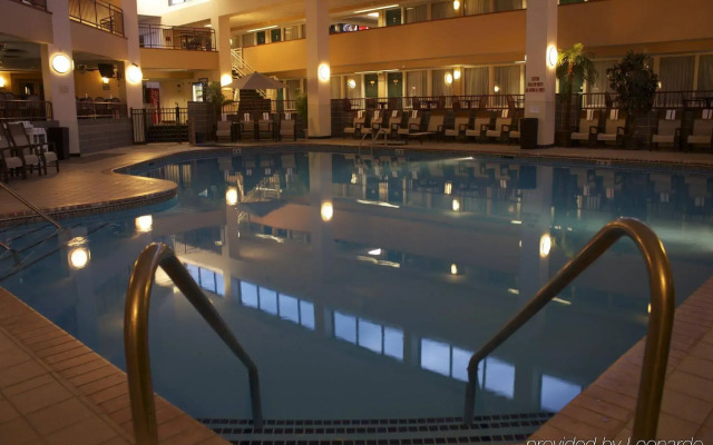 The Plaza Hotel & Suites