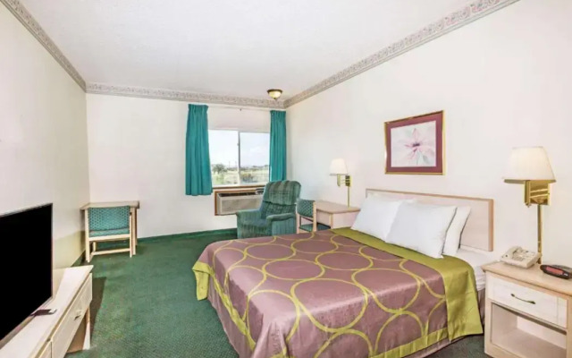 Super 8 by Wyndham Willcox