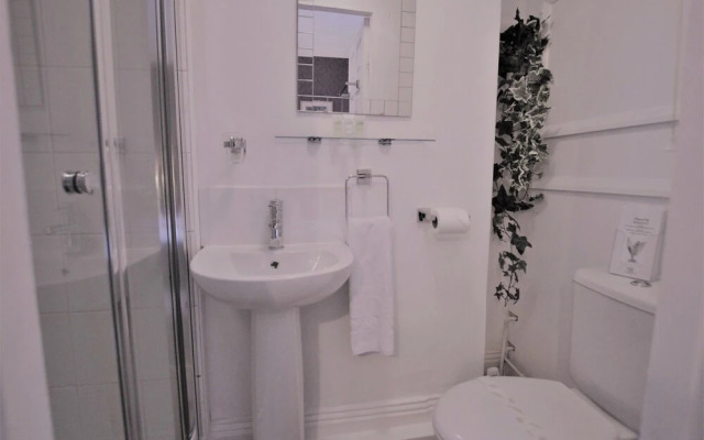 4 bedroom town house