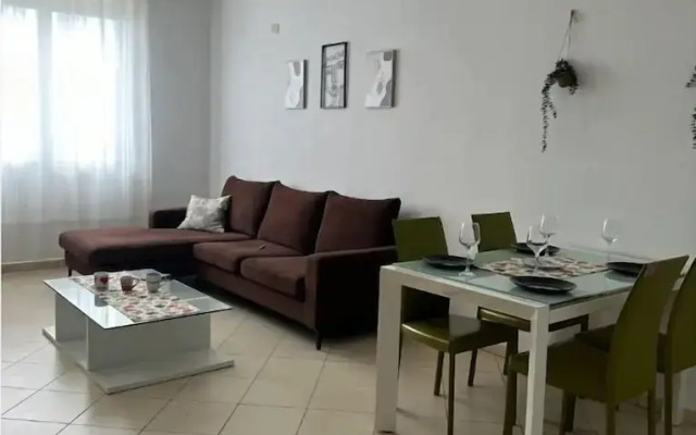 Central Main Square Apartment