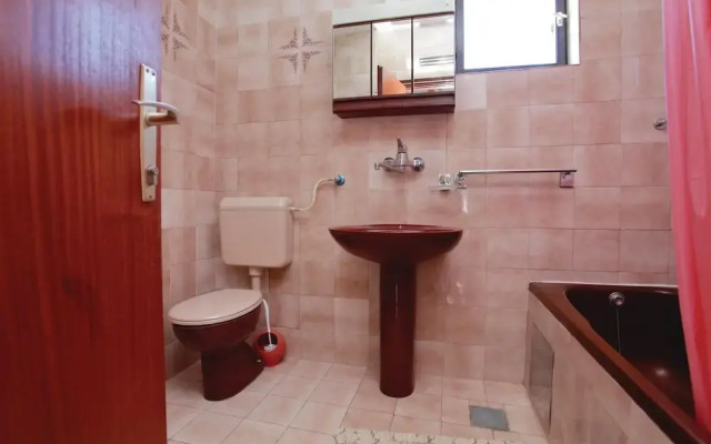 Stunning Home in Korcula With Wifi and 6 Bedrooms