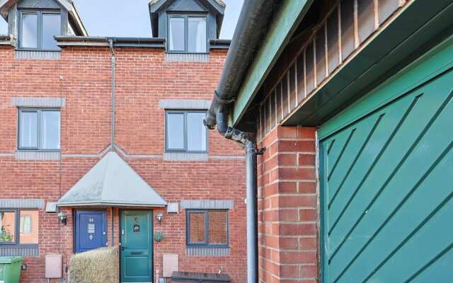 Chandlers Walk Modern Comfy Family Home in Exeter