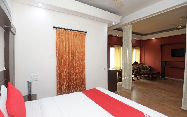 OYO 3072 Royal Villa