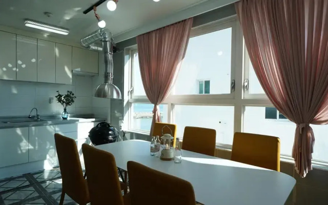 Geoje Memory Kids Pool Villa