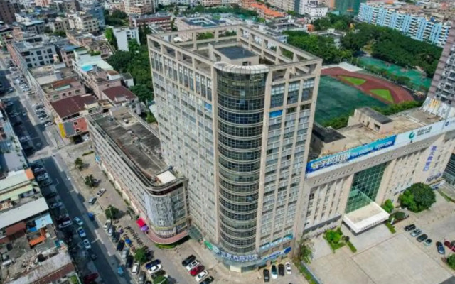 Guanggu Hotel