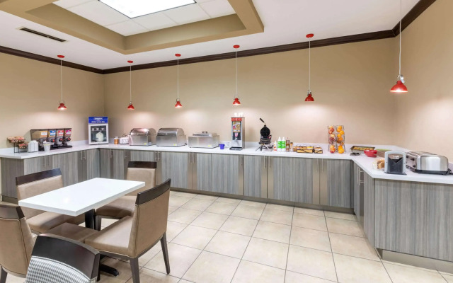 Hawthorn Suites by Wyndham Lubbock