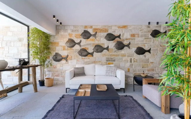 Essentia Luxury