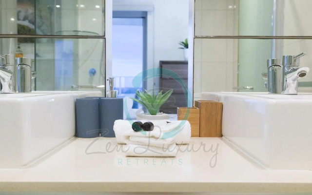 ZEN BY THE WATER - Darwin's Premier Ocean View Family Retreat