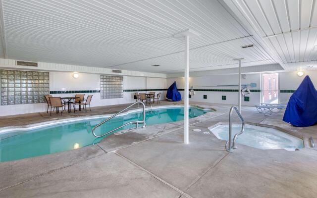 Quality Inn & Suites Clayton, NM