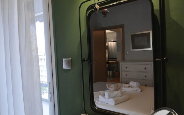 Zennova 82  City Center Apt