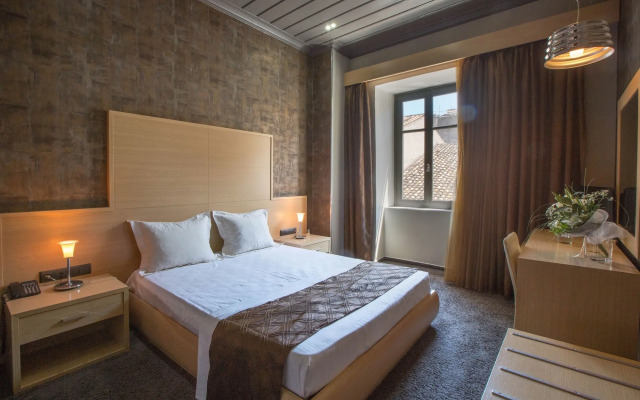 Aion Luxury Hotel