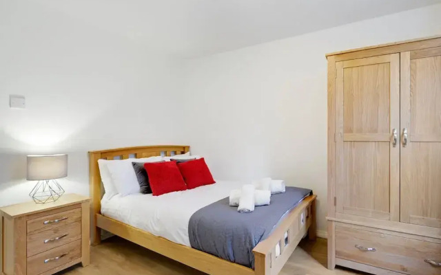 Spacious 4-Bedroom 2-Bath Home in Bywood