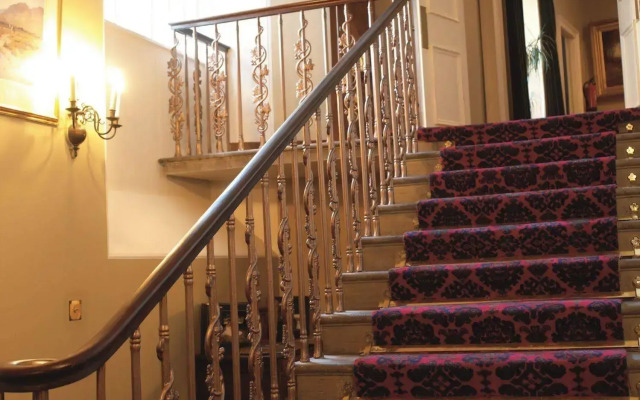 Macdonald Pittodrie House