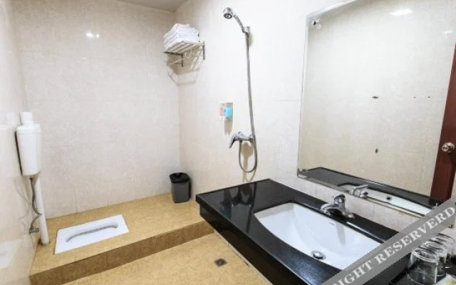 Huatian Hotel
