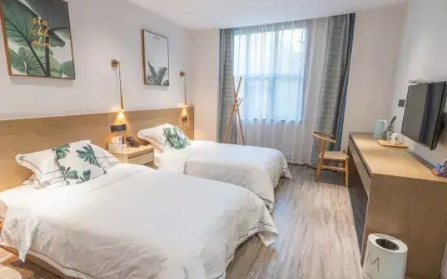Huiju Hotel
