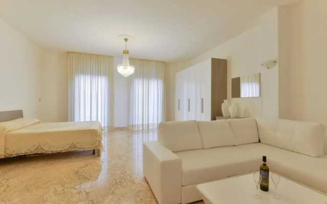 Hotel La Marina