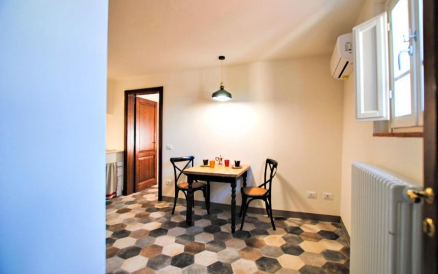 Beautiful Apartment in Vinci With Wifi and 1 Bedrooms
