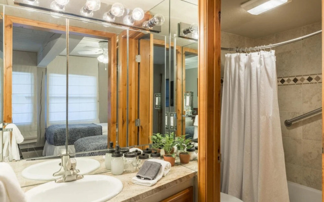 True Ski-in Ski-out Stunning Mountain Views