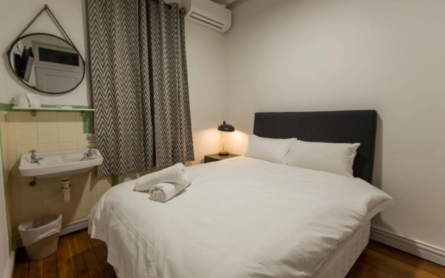 The Tamworth Hotel – Guest Rooms – Tamworth