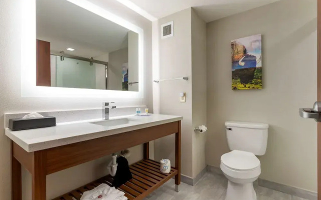 Comfort Inn & Suites
