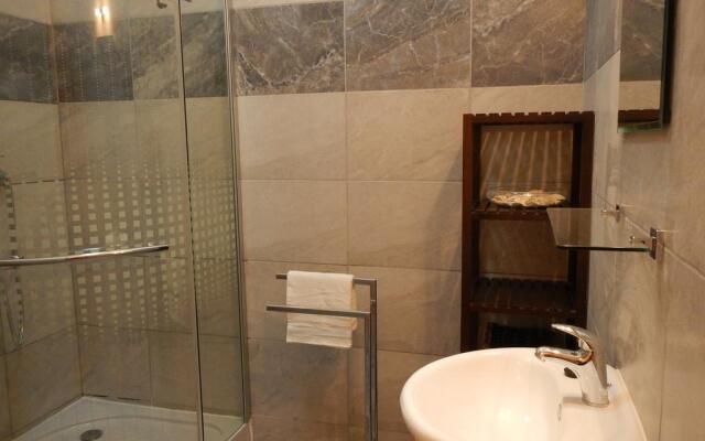 Downtown Apartment Behounska
