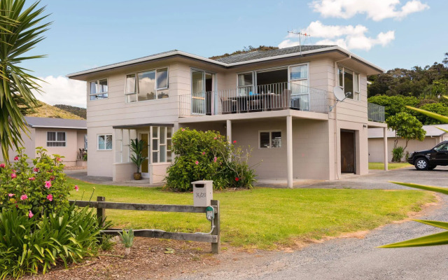 Waitangi Beach House