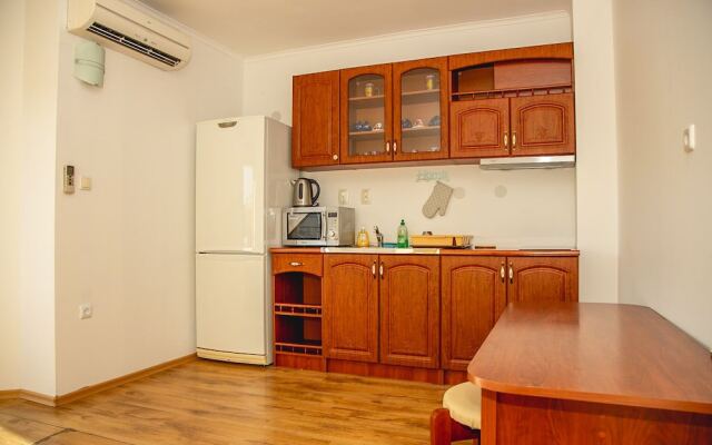 FM Premium 2-BDR Apartment - Top Centre