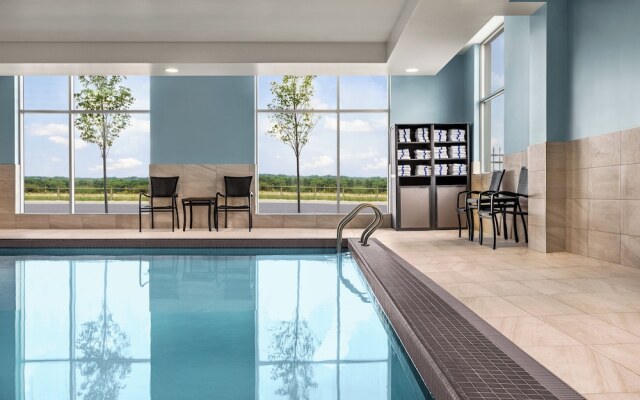 Holiday Inn Express Strathroy by IHG