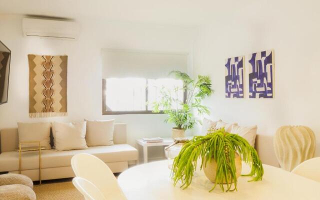 Cubo's Beach House Comfy Sun