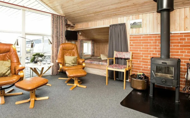 Modern Holiday Home in Millinge Near Sea