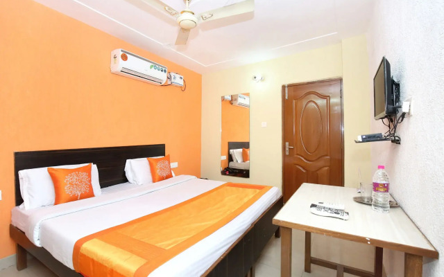 OYO 11502 Hotel Grande