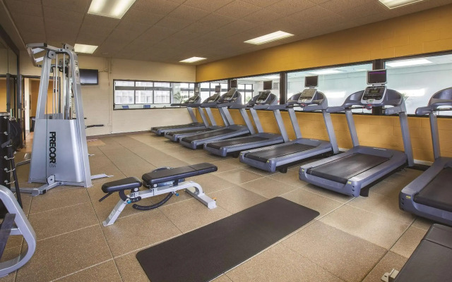 DoubleTree by Hilton Chicago - Oak Brook