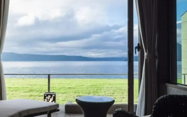 The Lake Suite Ko No Sumika