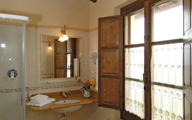 Genius Loci Country Inn