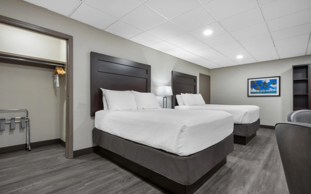 Best Western Plus Port O'Call Hotel