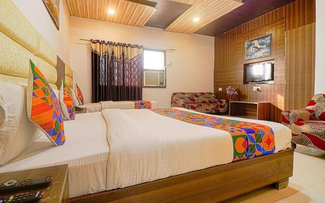 Hotel Star Metro Inn By GRB