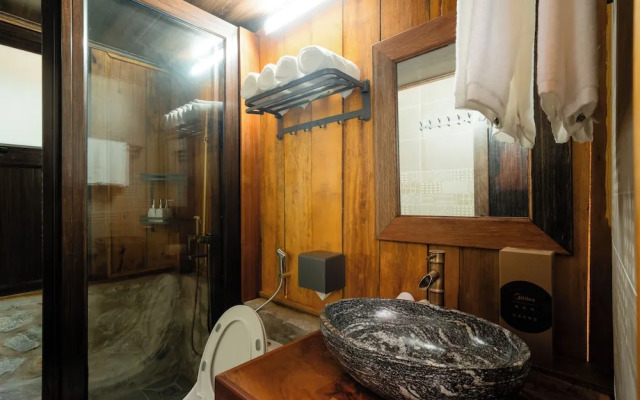 Khuoi Han Ecolodge Cao Bang