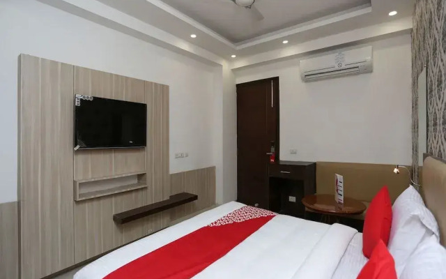 OYO 14481 Almati Inn