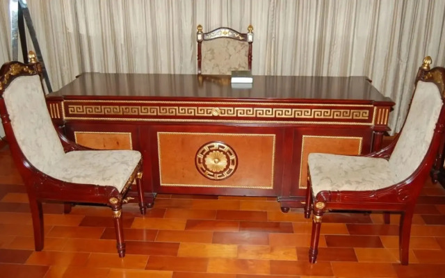 Owu Crown Hotel