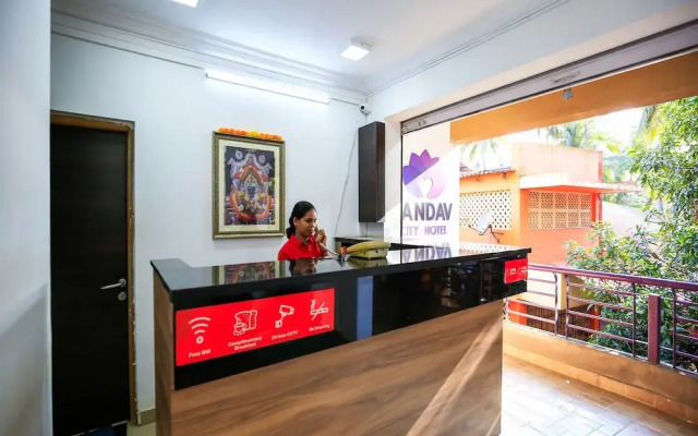 OYO 18647 Pandav City Hotel