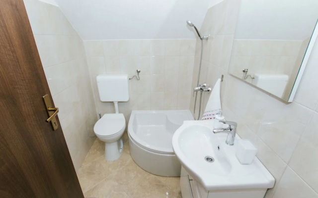 Apartment Dajana, near the beach