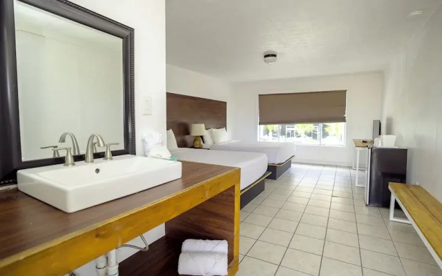 Banana Peel Lodge