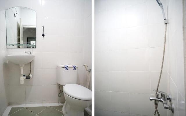 Sani Guest House by OYO Rooms