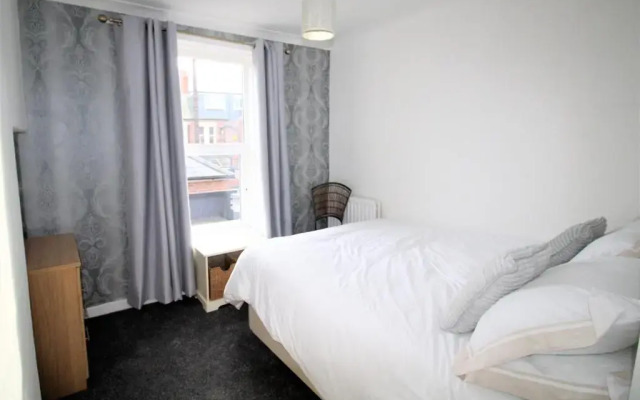 Large Period Property - Beautifully Refurbished