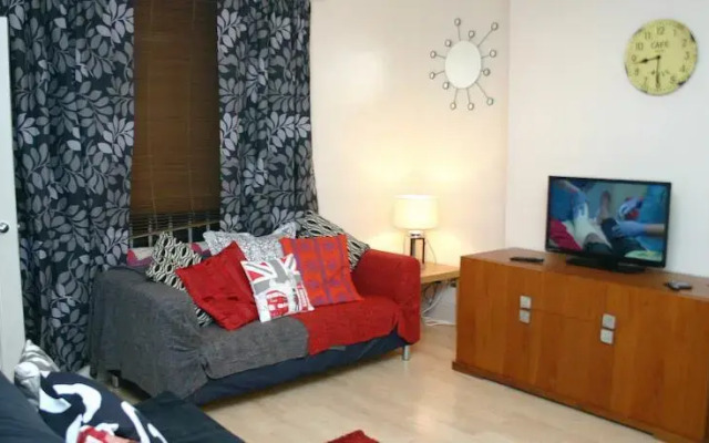 Holland Road Apartment