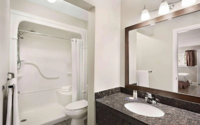 Travelodge by Wyndham Salmon Arm