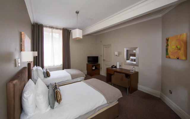 The Met Hotel