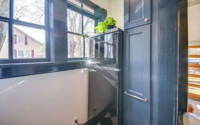 Radiant Gloucester House w/ Private Porch!