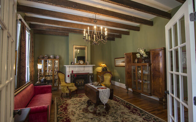 Bama Bed & Breakfast Campus