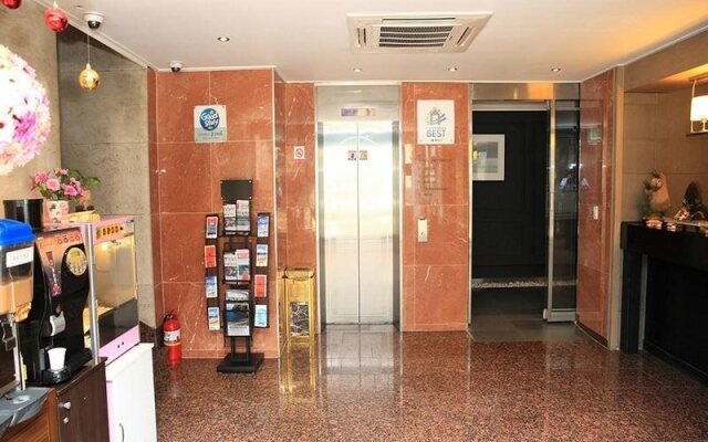 Goodstay IMT Hotel
